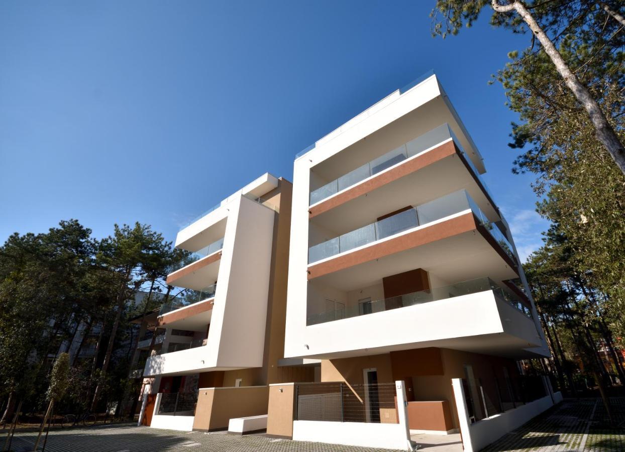 Iris Suite Bibione Exterior foto