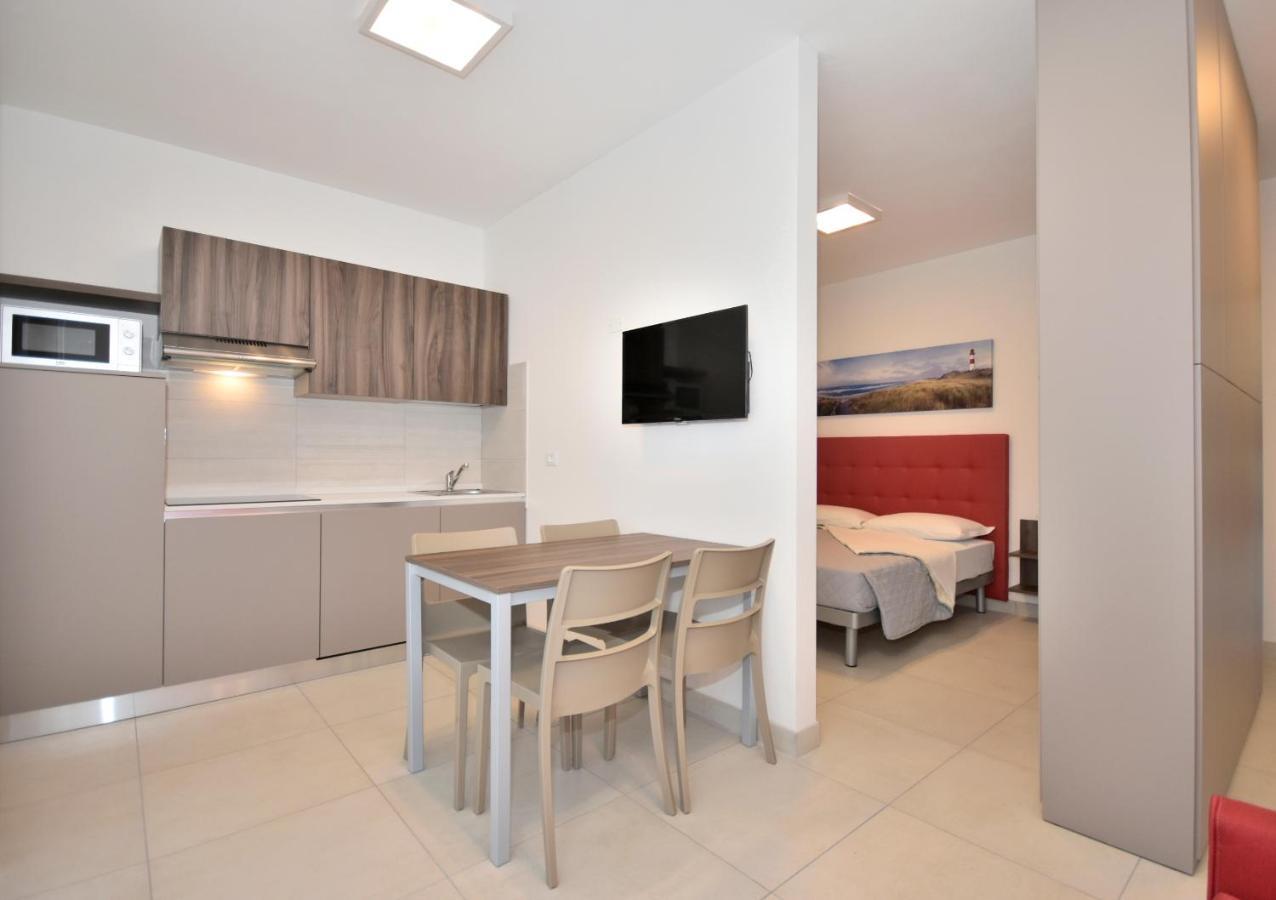 Iris Suite Bibione Exterior foto
