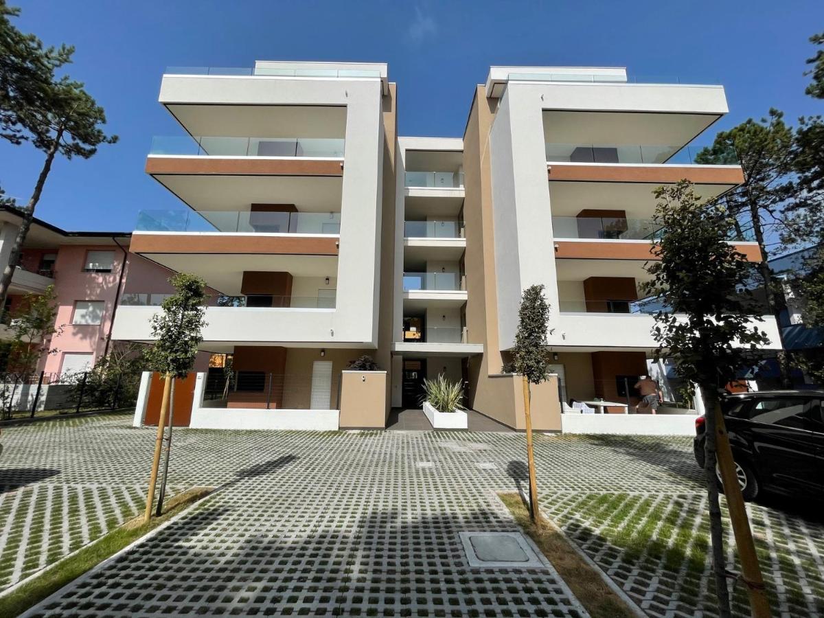 Iris Suite Bibione Exterior foto