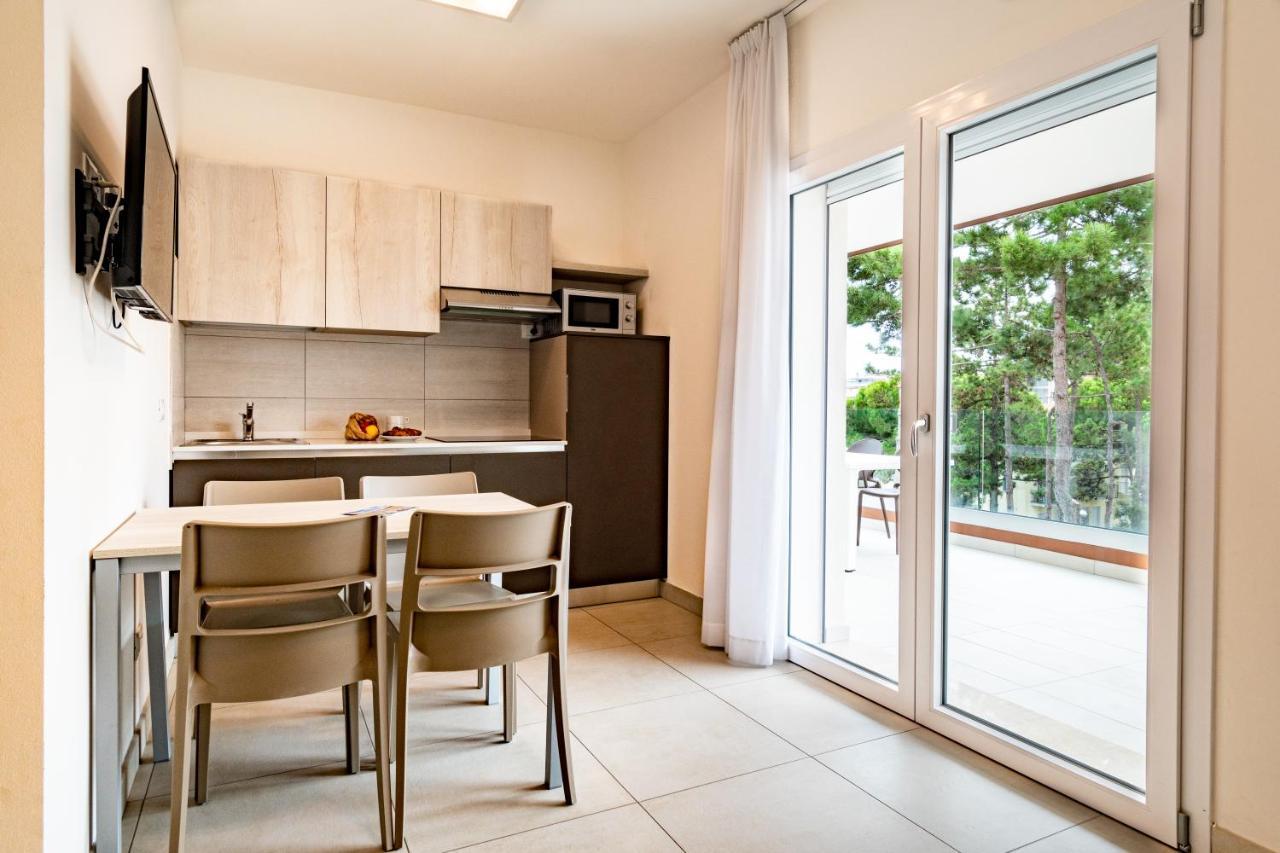 Iris Suite Bibione Exterior foto